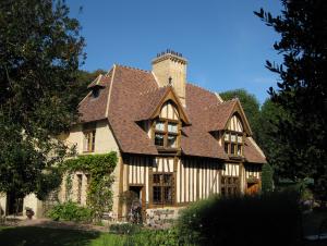 Manoir de Vitanval, plus vieille demeure civile du Pays de Caux.